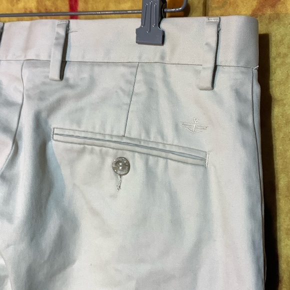 DOCKERS-men’s beige ‘CLASSIC FIT’ pleated chino dress pants - Picture 9 of 11